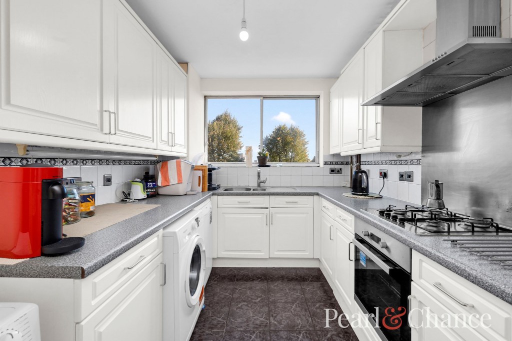 Regent Court, Ballards Lane, N3