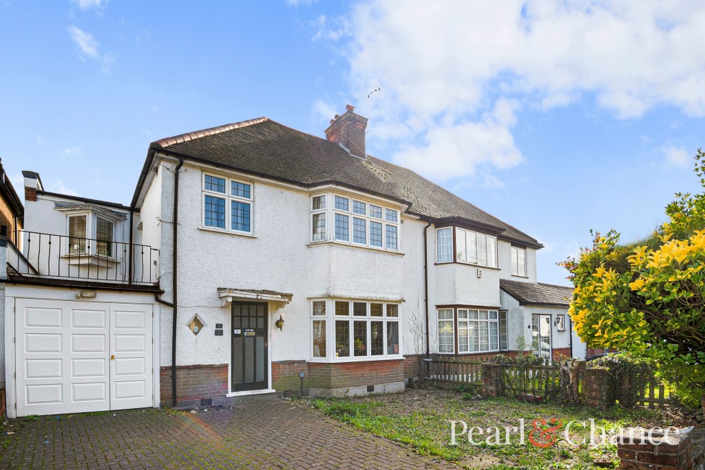 Hilltop Way, Stanmore, HA7