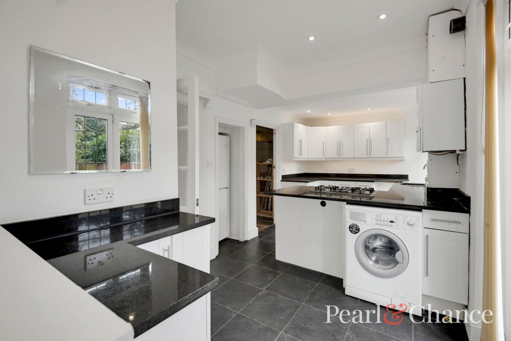 Hilltop Way, Stanmore, HA7