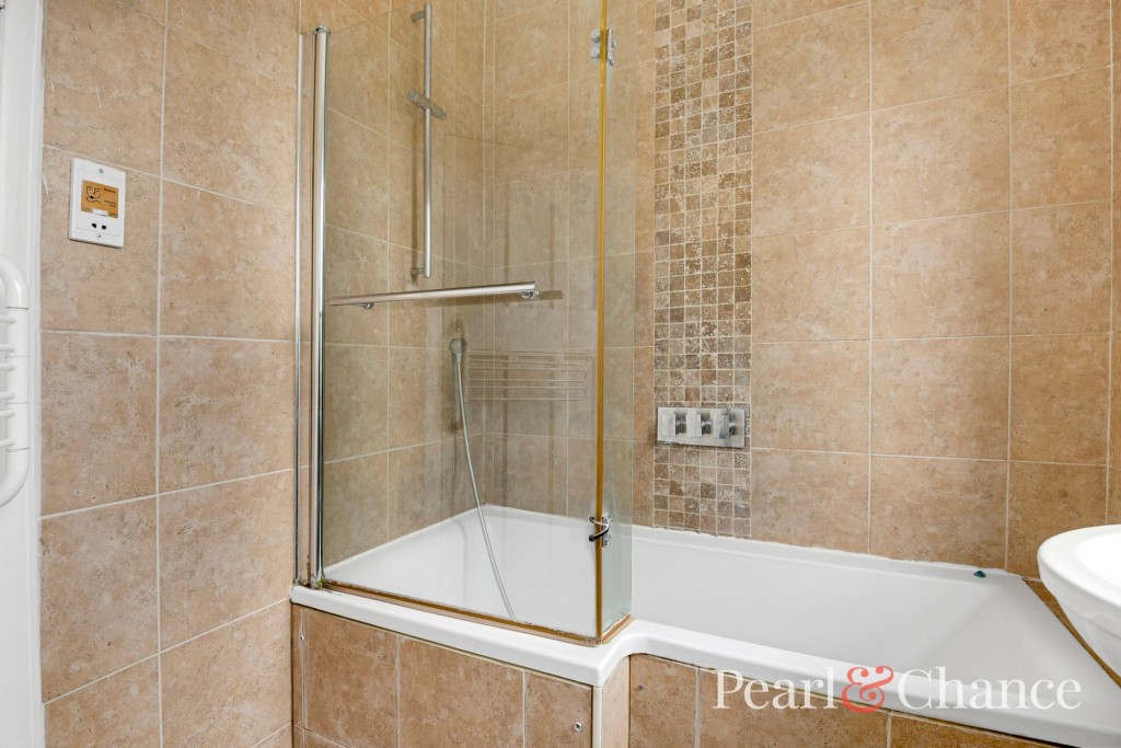 Hilltop Way, Stanmore, HA7