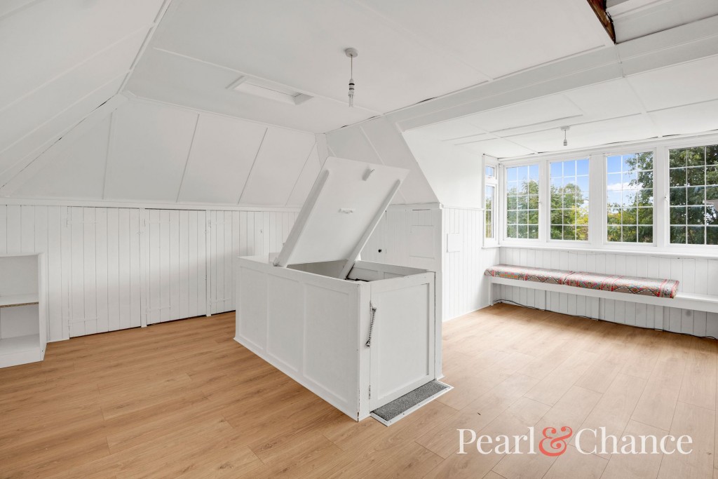 Hilltop Way, Stanmore, HA7