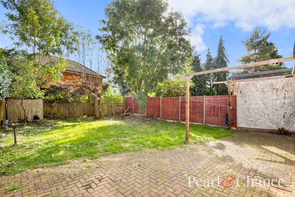 Hilltop Way, Stanmore, HA7
