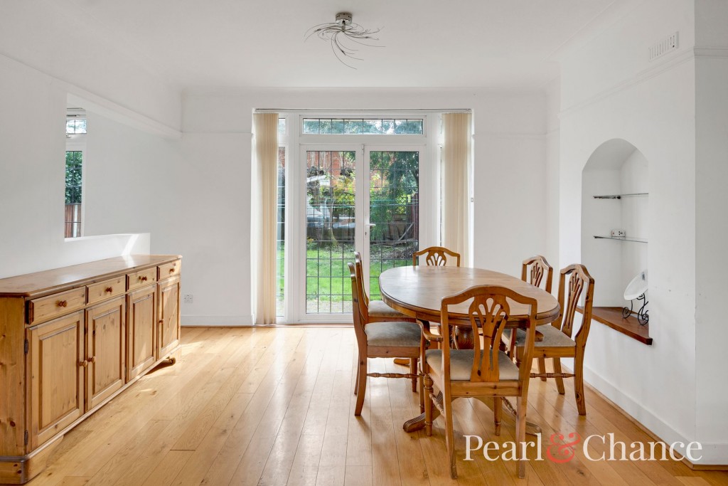 Hilltop Way, Stanmore, HA7