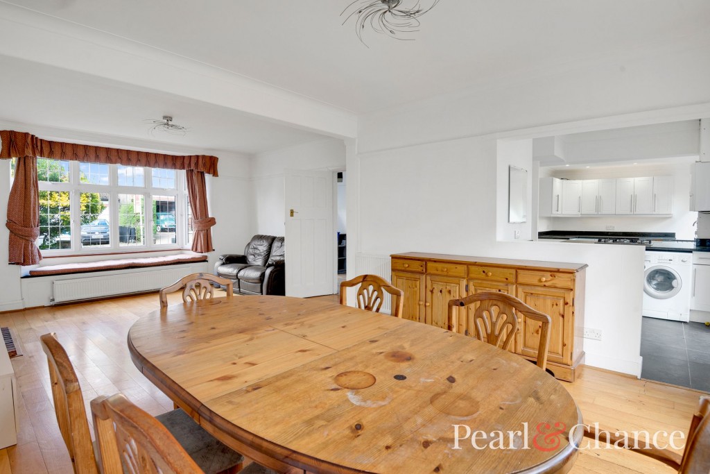 Hilltop Way, Stanmore, HA7