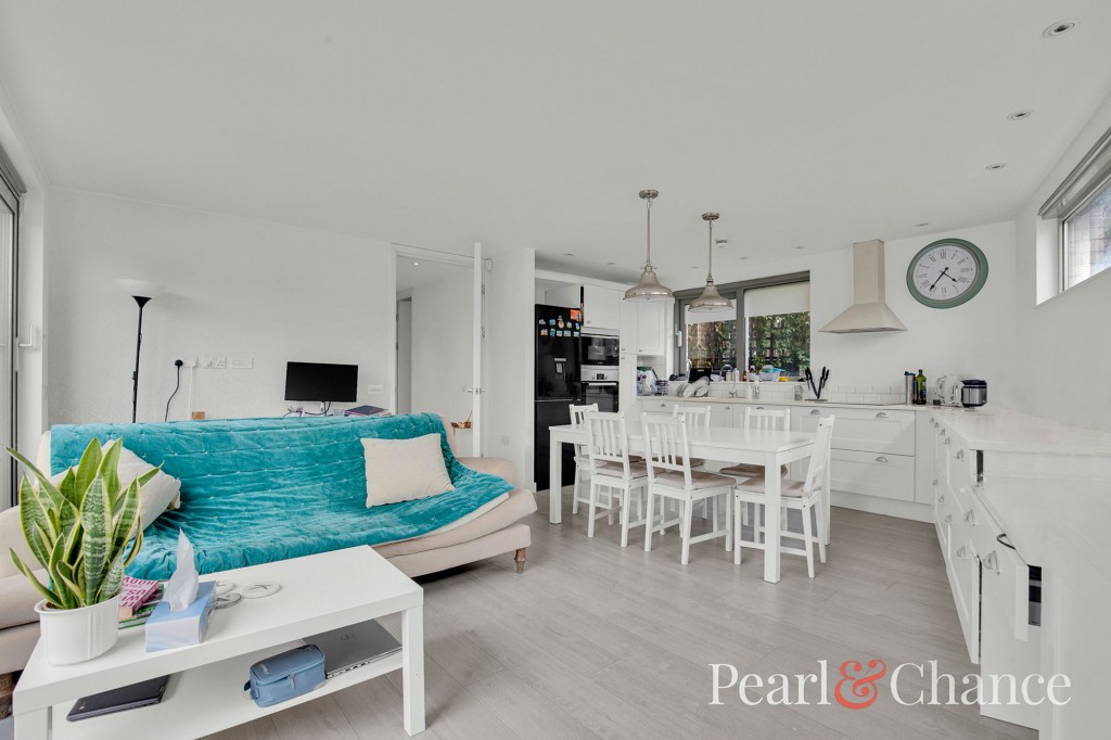 MillLane, London, NW6