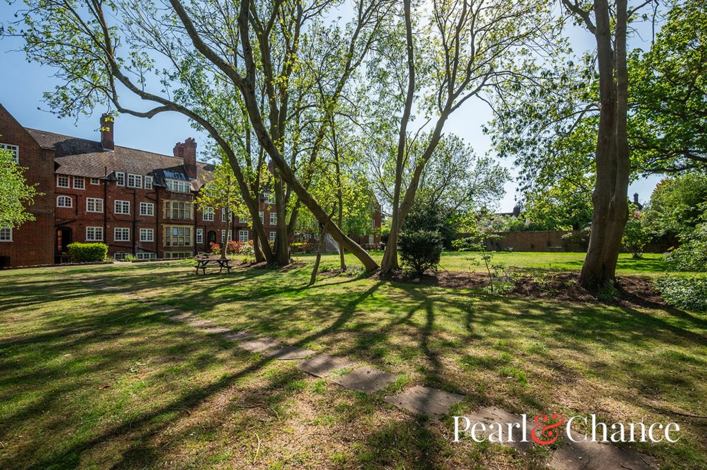 Meadway Court, Hampstead Garden Suburb, NW11