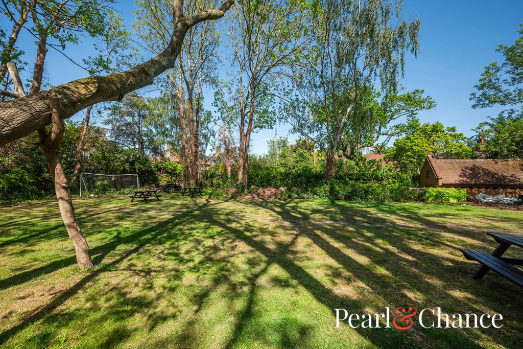 Meadway Court, Hampstead Garden Suburb, NW11