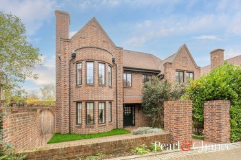 Chandos Way, Hampstead Garden Suburb, NW11