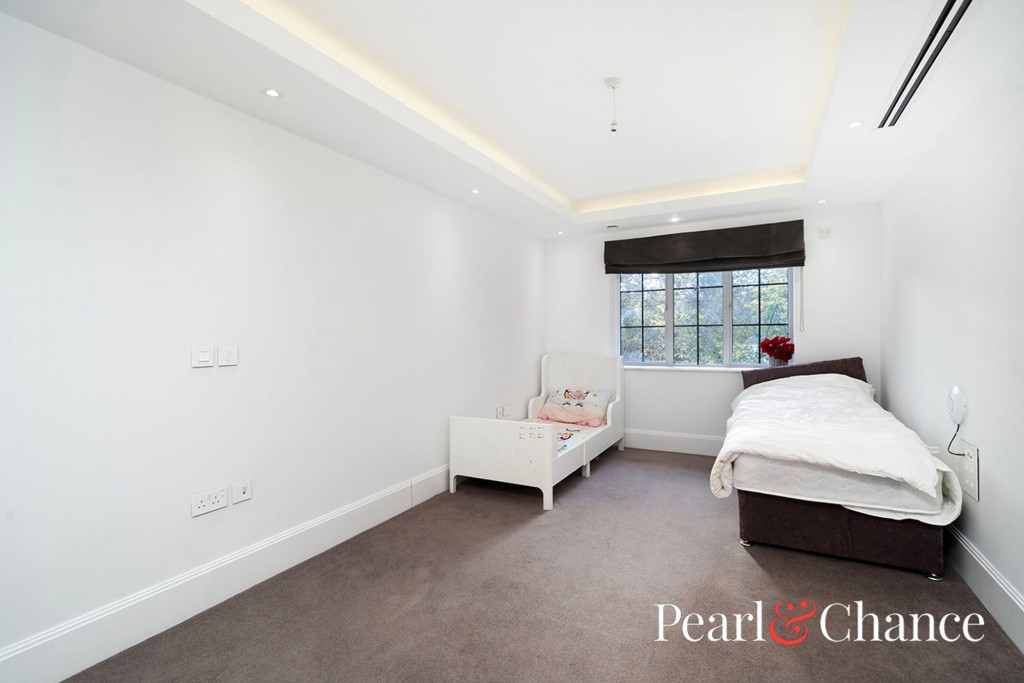 Chandos Way, Hampstead Garden Suburb, NW11