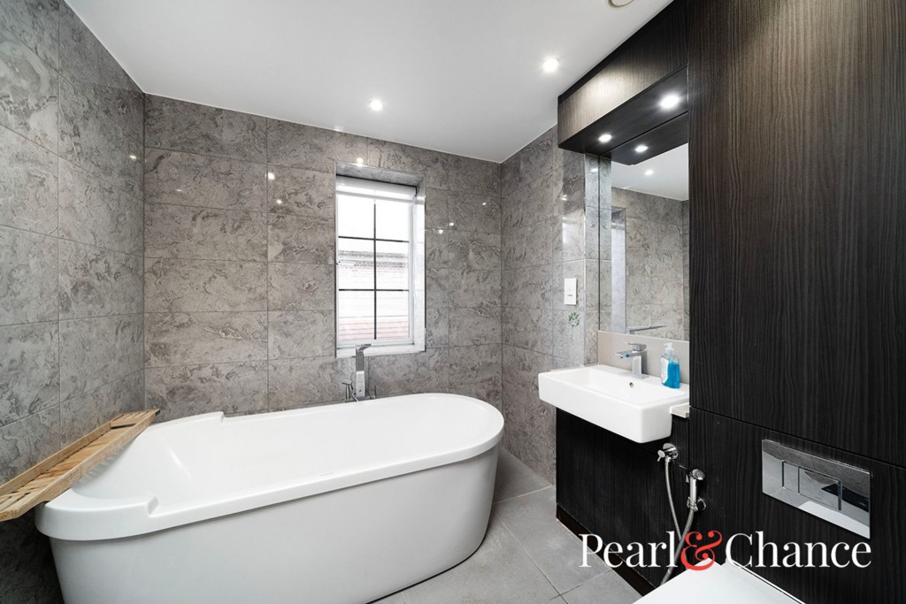 Chandos Way, Hampstead Garden Suburb, NW11