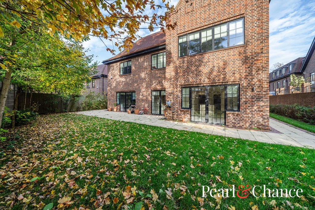 Chandos Way, Hampstead Garden Suburb, NW11