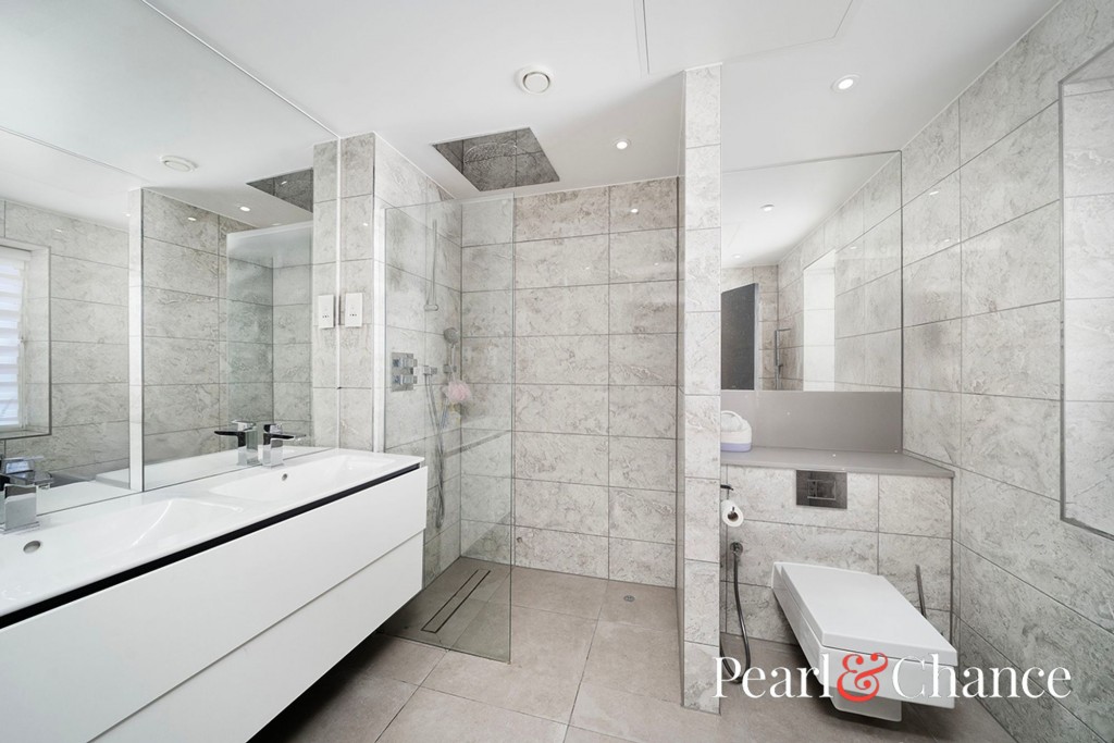 Chandos Way, Hampstead Garden Suburb, NW11