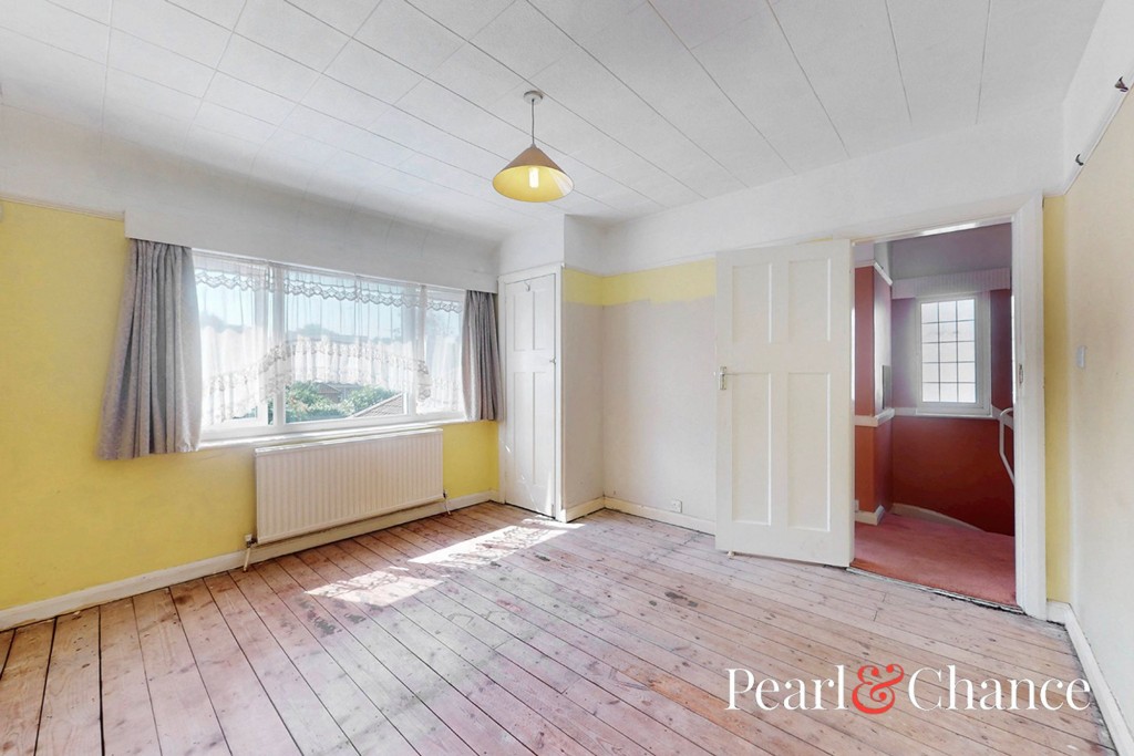 Crest Road, London, NW2