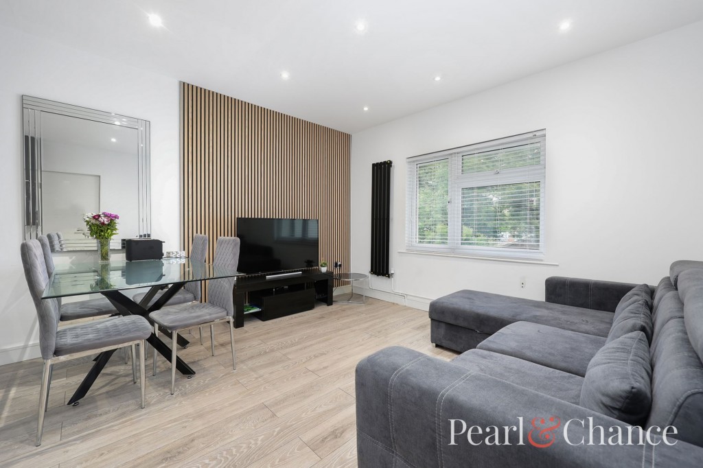 The Vale, London, NW11