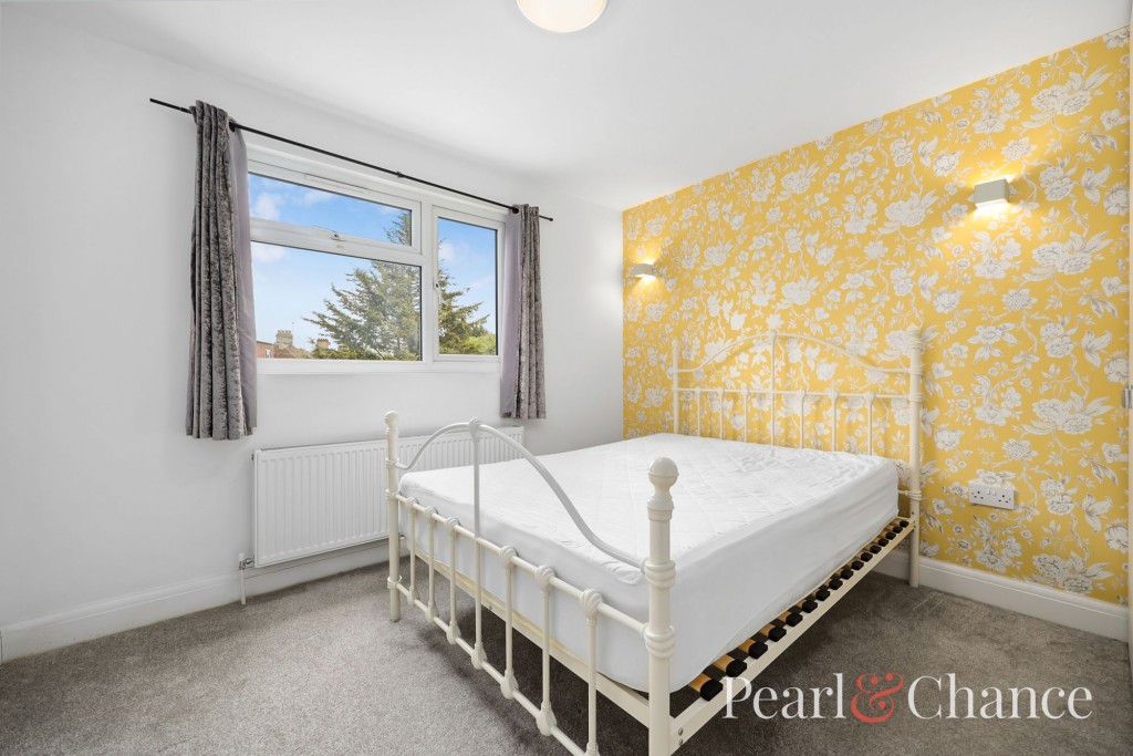 The Vale, London, NW11