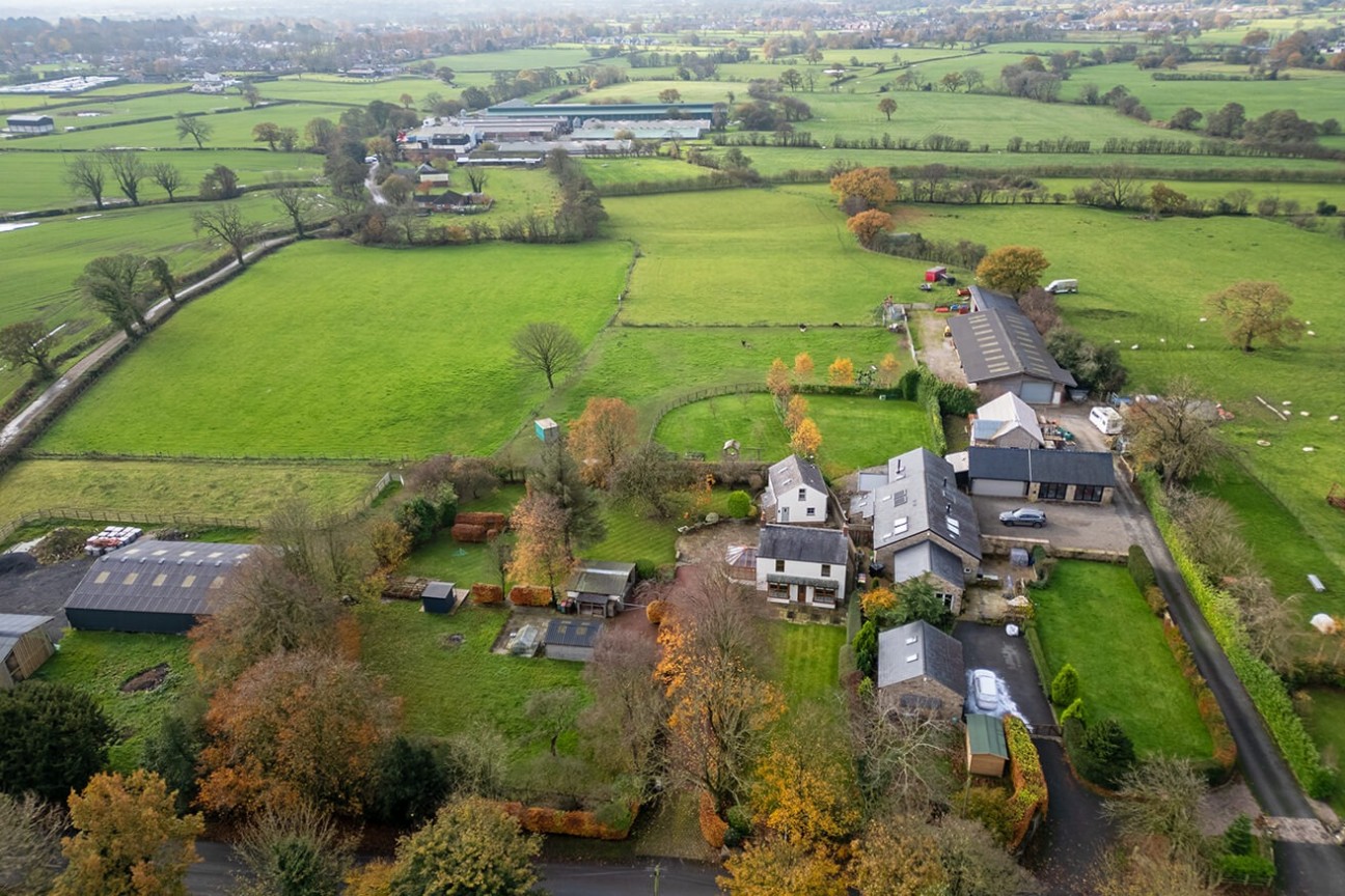 Yew Tree Farm, Eaves Green Lane, Goosnargh, Lancs, PR3