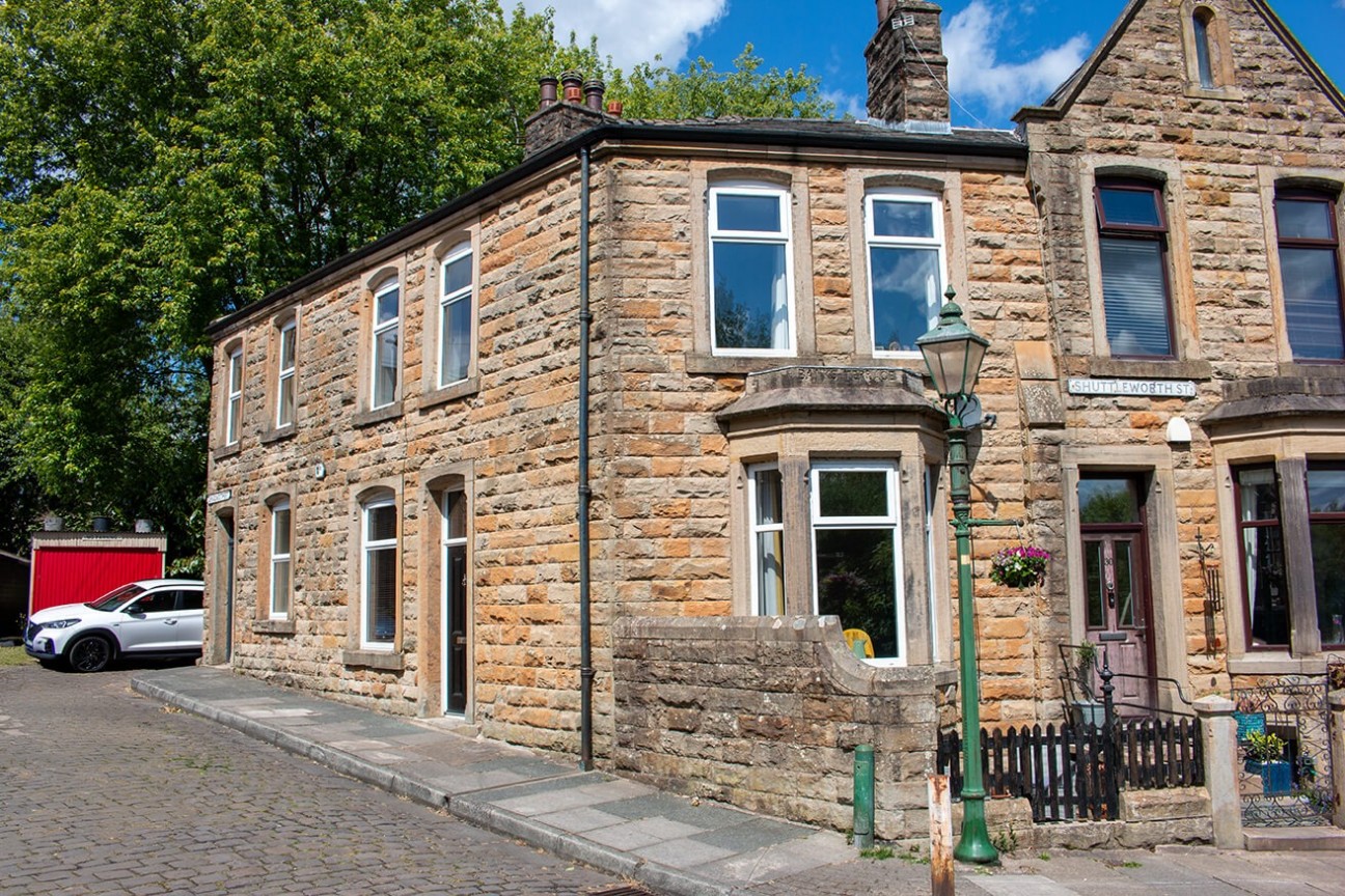 Dragon Street, Padiham, Lancashire, BB12