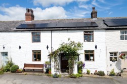 New Row Cottages, Knowle Green, Lancs, PR3
