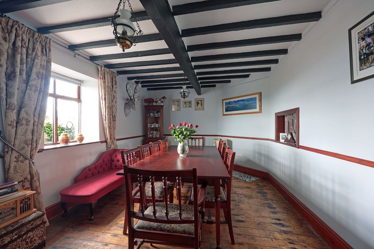 New Row Cottages, Knowle Green, Lancs, PR3