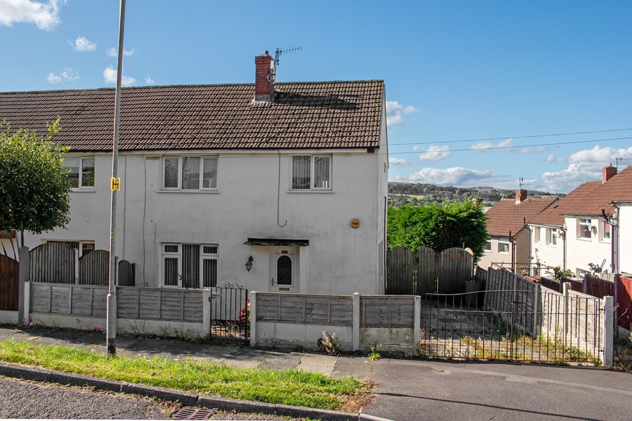 Deerstone Avenue, Burnley, Lancs, BB10