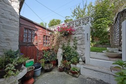 Briercliffe Road, Burnley, BB10