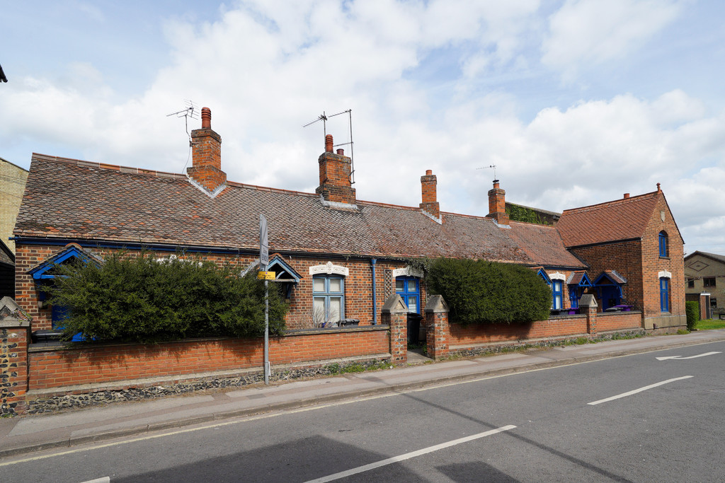 The Alms Houses, Queens Road, Royston