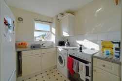Winstanley Court, Cromwell Road, Cambridge, CB1