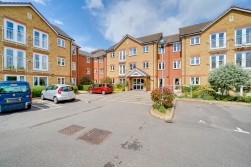 Goodes Court, Royston