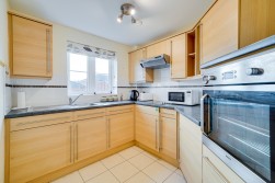 Goodes Court, Royston