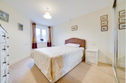 Goodes Court, Royston