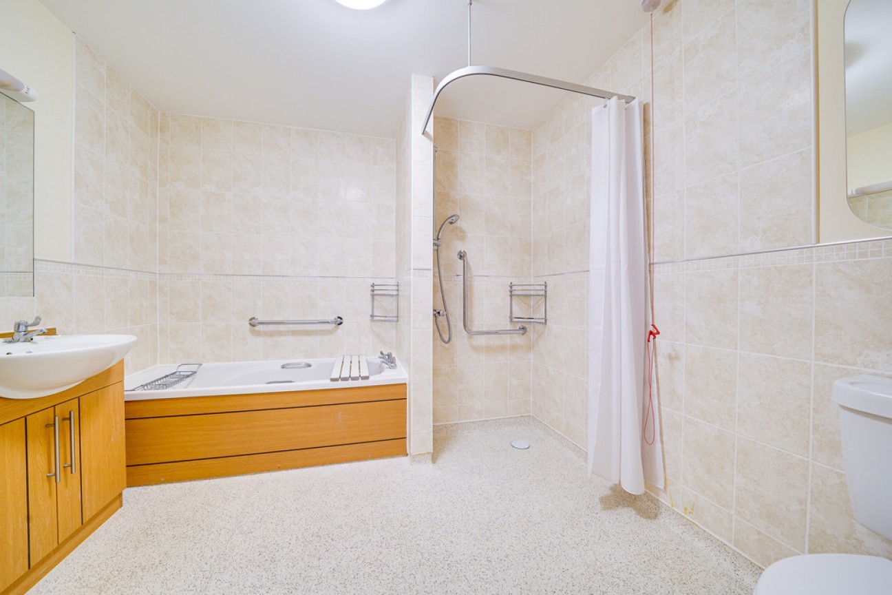 Goodes Court, Royston