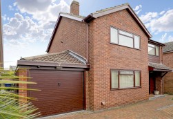 Grebe Way, St Neots, Cambridgeshire