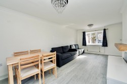 Queens Drive, Huntingdon