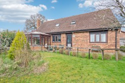 Roxton, Bedford