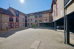 St Georges Court, Huntingdon