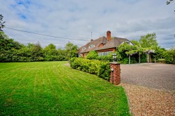 Houghton Road, St Ives, Huntingdon