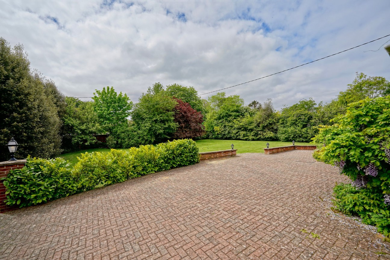 Houghton Road, St Ives, Huntingdon