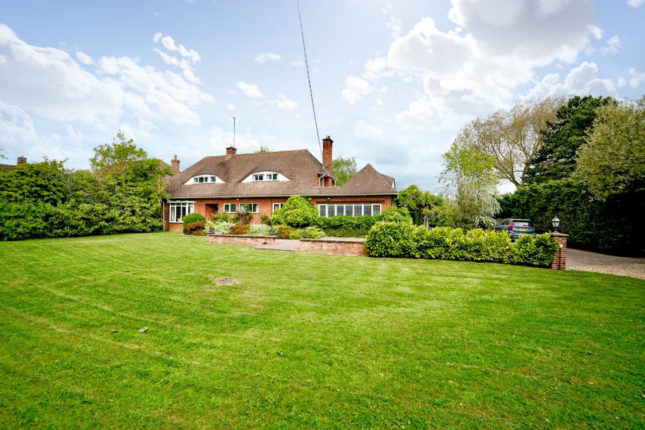 Houghton Road, St Ives, Huntingdon
