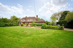 Houghton Road, St Ives, Huntingdon