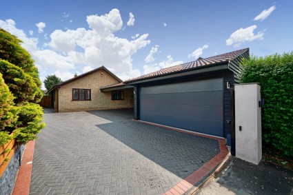 Alconbury, Huntingdon