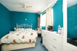 Saunders Close, Huntingdon