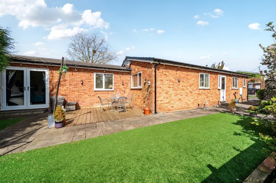 Riseley, Bedford