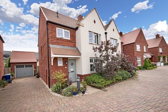 Alconbury Weald, Huntingdon