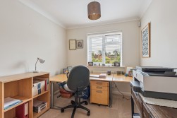 Hawkesford Way, St Neots, Cambridgeshire