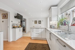 Hawkesford Way, St Neots, Cambridgeshire