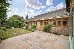 Little Staughton, Bedford