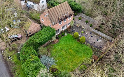 Shelton Road, Shelton