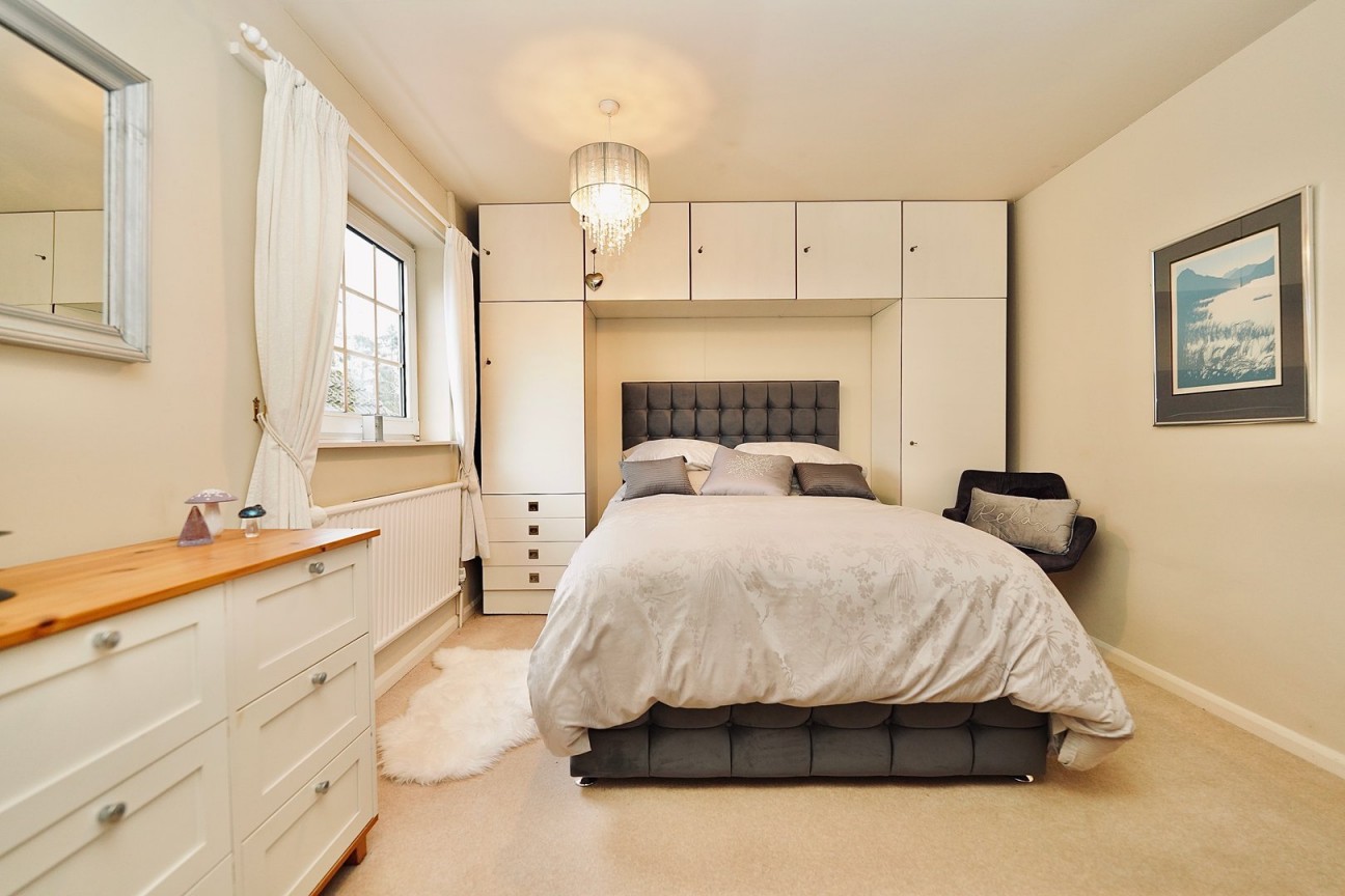 Shelton Road, Shelton