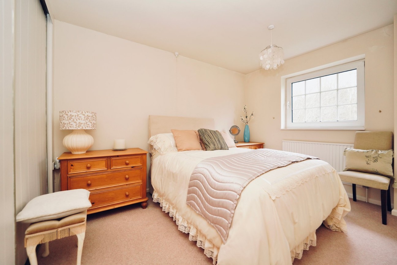 Shelton Road, Shelton