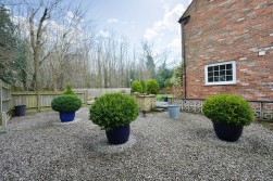 Shelton Road, Shelton